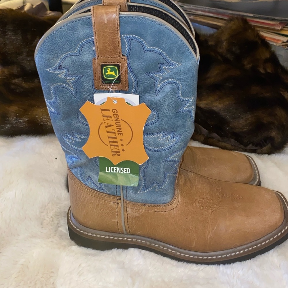 Kids size 4 youth John Deere all leather cow boy boots 🔥🔥